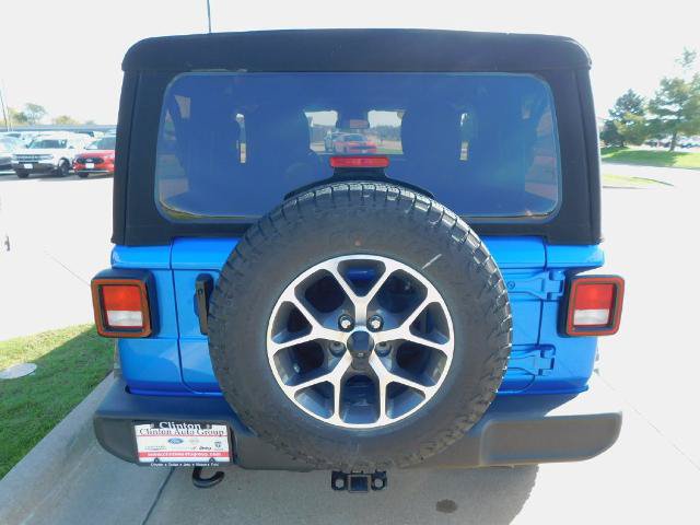 Used 2024 Jeep Wrangler Sport AWD/4WD image 8