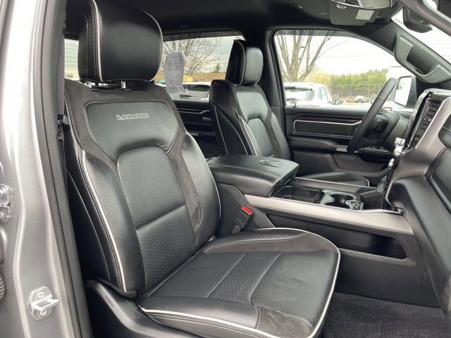 Used 2025 RAM 1500 Laramie w/ Sport Appearance Package AWD/4WD image 13