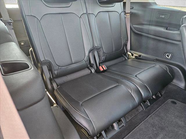 Used 2023 Jeep Grand Cherokee L Limited w/ Luxury Tech Group II image 22