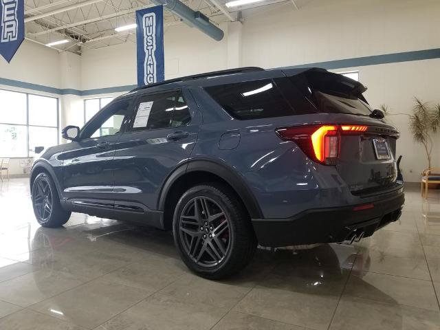 Certified 2025 Ford Explorer ST w/ Sun And Sound Package AWD/4WD image 9
