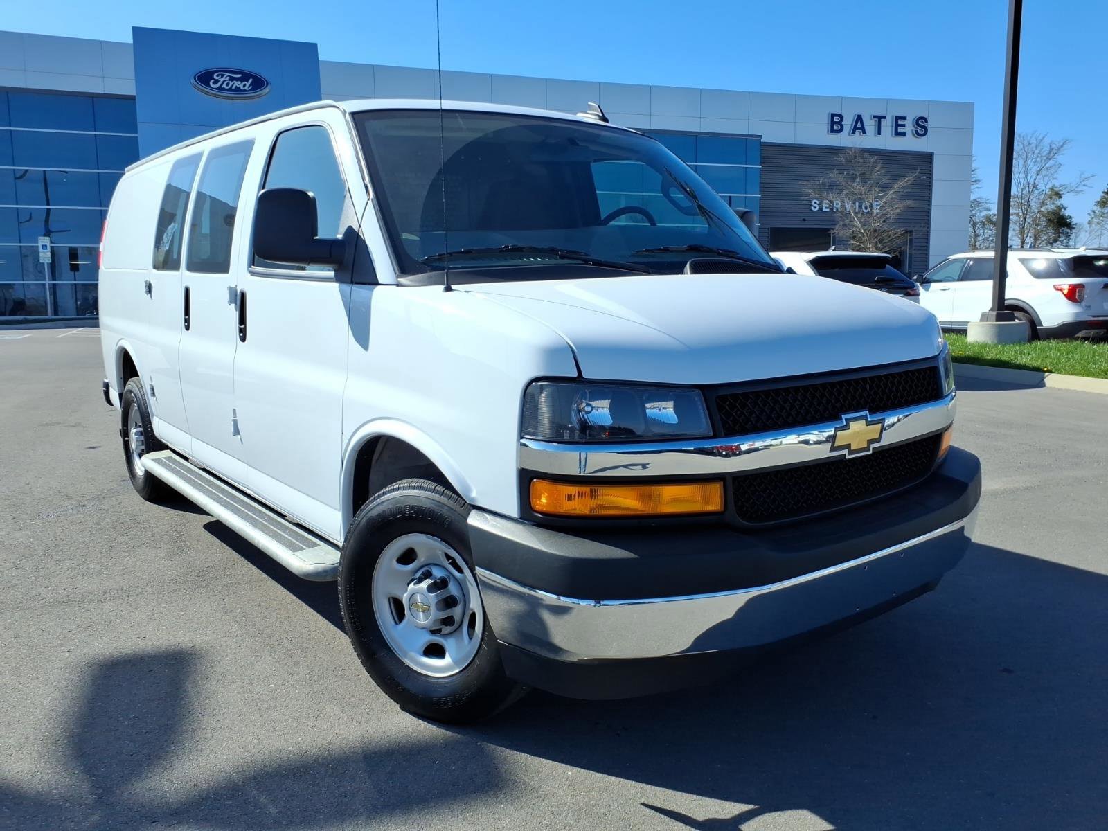 Used 2024 Chevrolet Express 2500 w/ Driver Convenience Package image 7