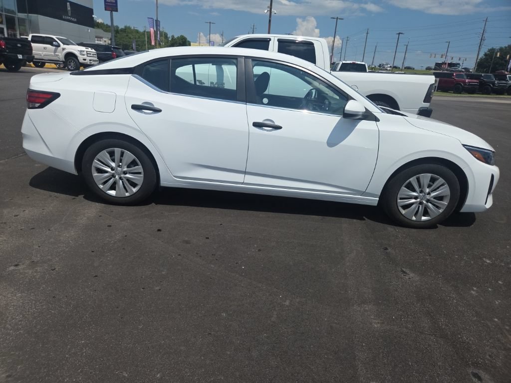 Used 2025 Nissan Sentra S FWD image 8