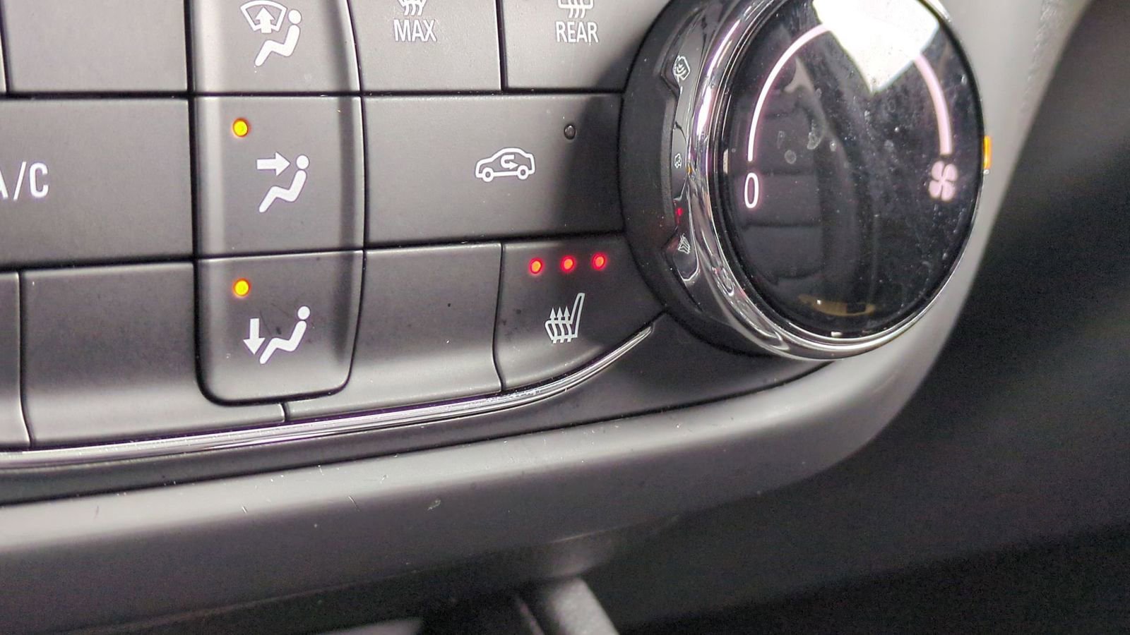 Used 2023 Chevrolet TrailBlazer ACTIV image 36