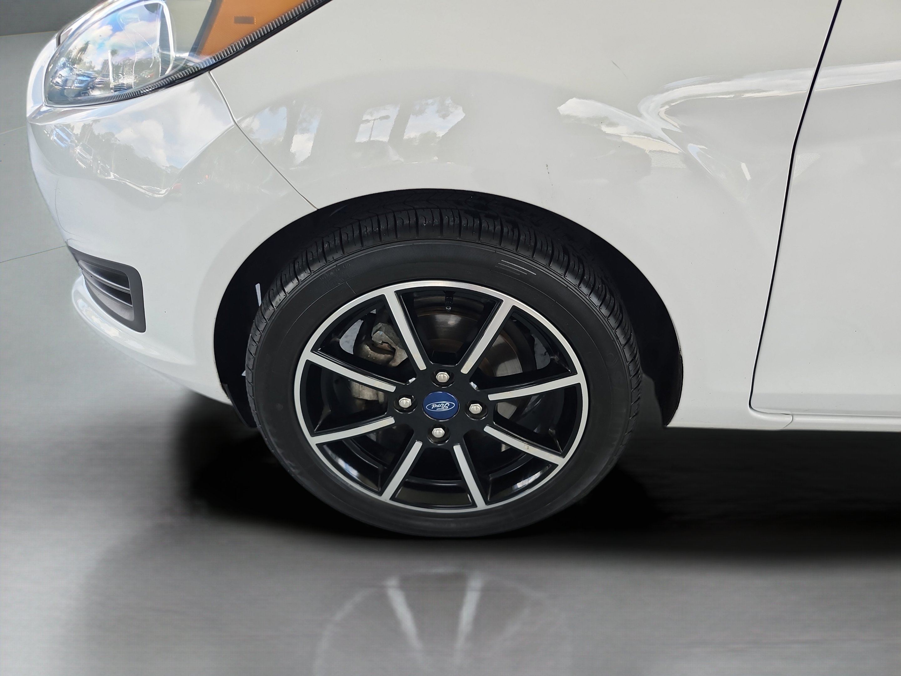Certified 2019 Ford Fiesta SE FWD image 26