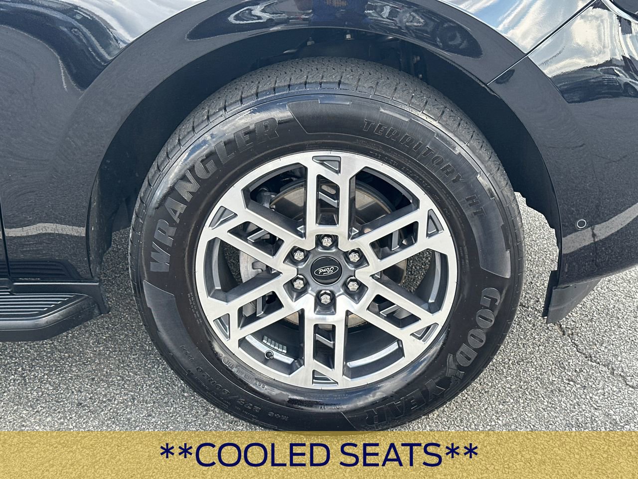 Certified 2025 Ford Expedition Active RWD image 14