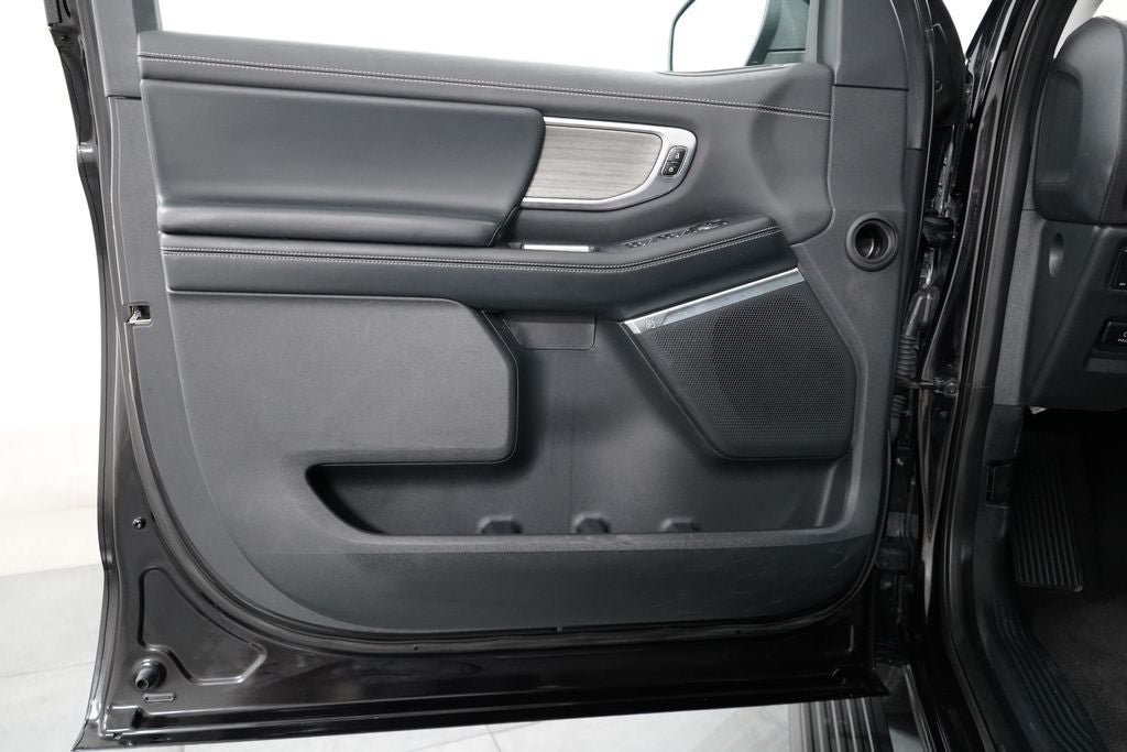 Certified 2025 Ford Expedition Platinum AWD/4WD image 29