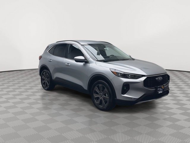 Certified 2024 Ford Escape Platinum AWD/4WD image 33