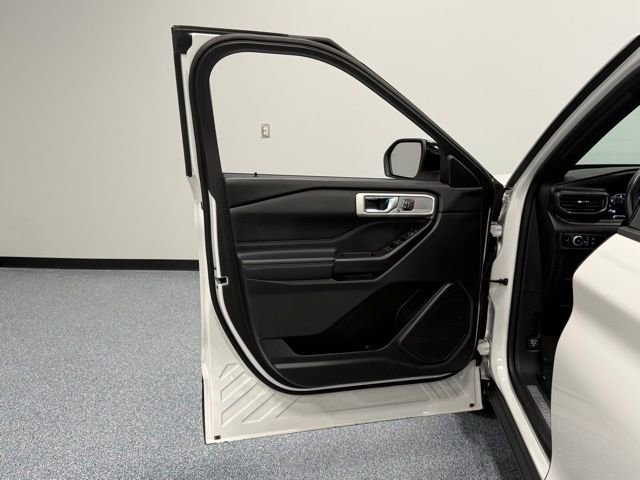 Certified 2020 Ford Explorer Limited w/ Class III Trailer Tow Package RWD image 13