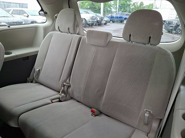 Used 2019 Toyota Sienna LE FWD image 10