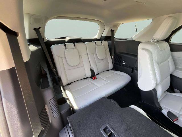 Certified 2025 Ford Explorer Platinum w/ Ultimate Package AWD/4WD image 24