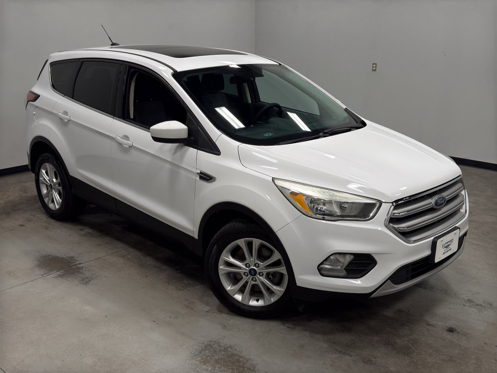 Certified 2017 Ford Escape SE image 31