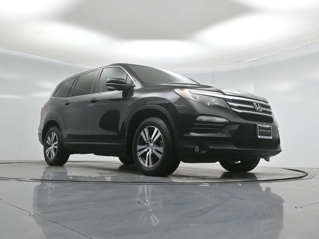 Used 2017 Honda Pilot EX image 5