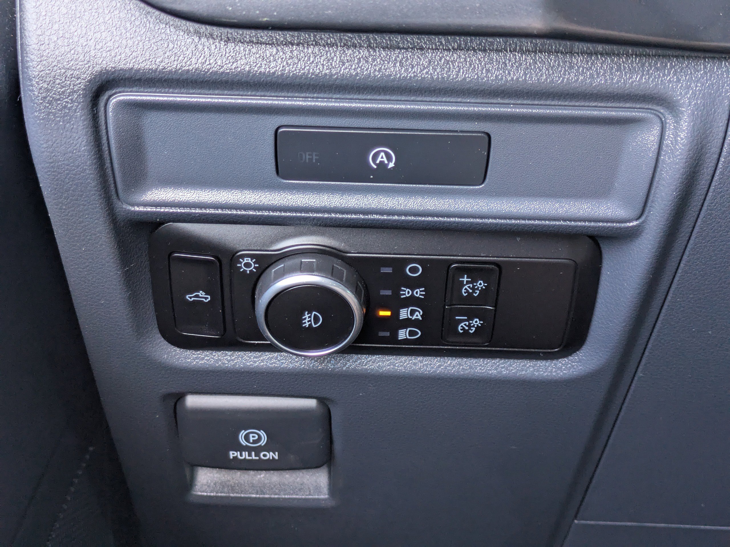 Certified 2025 Ford F150 STX w/ Equipment Group 200A image 19