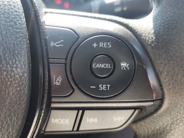 Used 2022 Toyota RAV4 LE AWD/4WD image 24