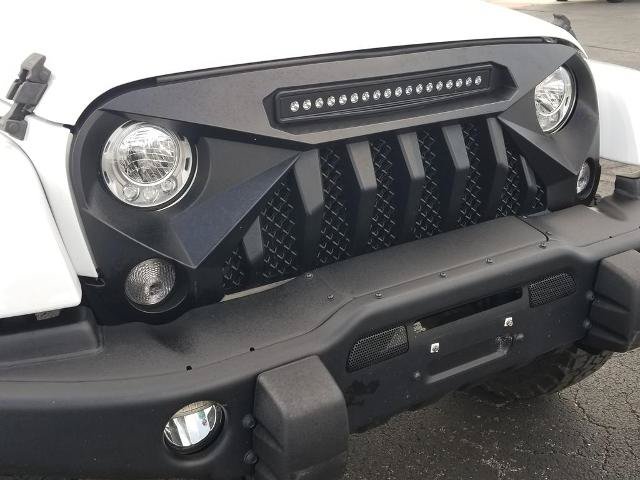 Used 2017 Jeep Wrangler Unlimited Sahara AWD/4WD image 10