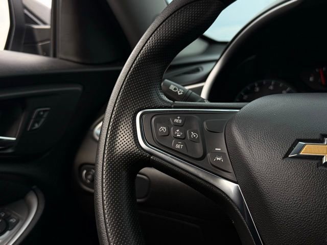 Used 2025 Chevrolet Malibu LS image 20