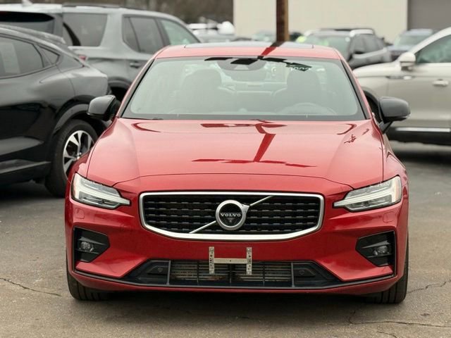 Used 2019 Volvo S60 T5 R-Design image 12