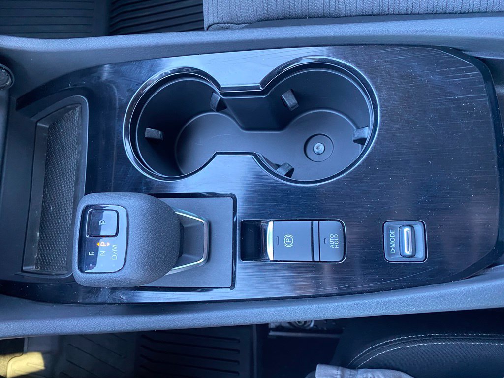 Used 2023 Nissan Rogue SV FWD image 19