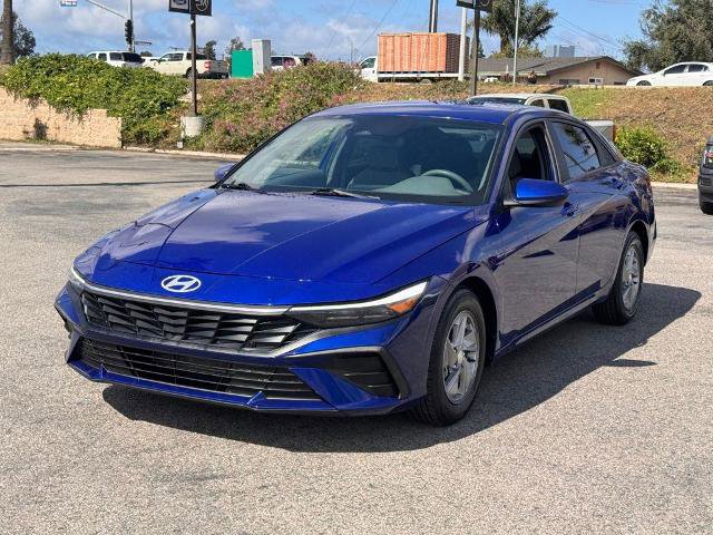 Used 2024 Hyundai Elantra SE FWD image 7