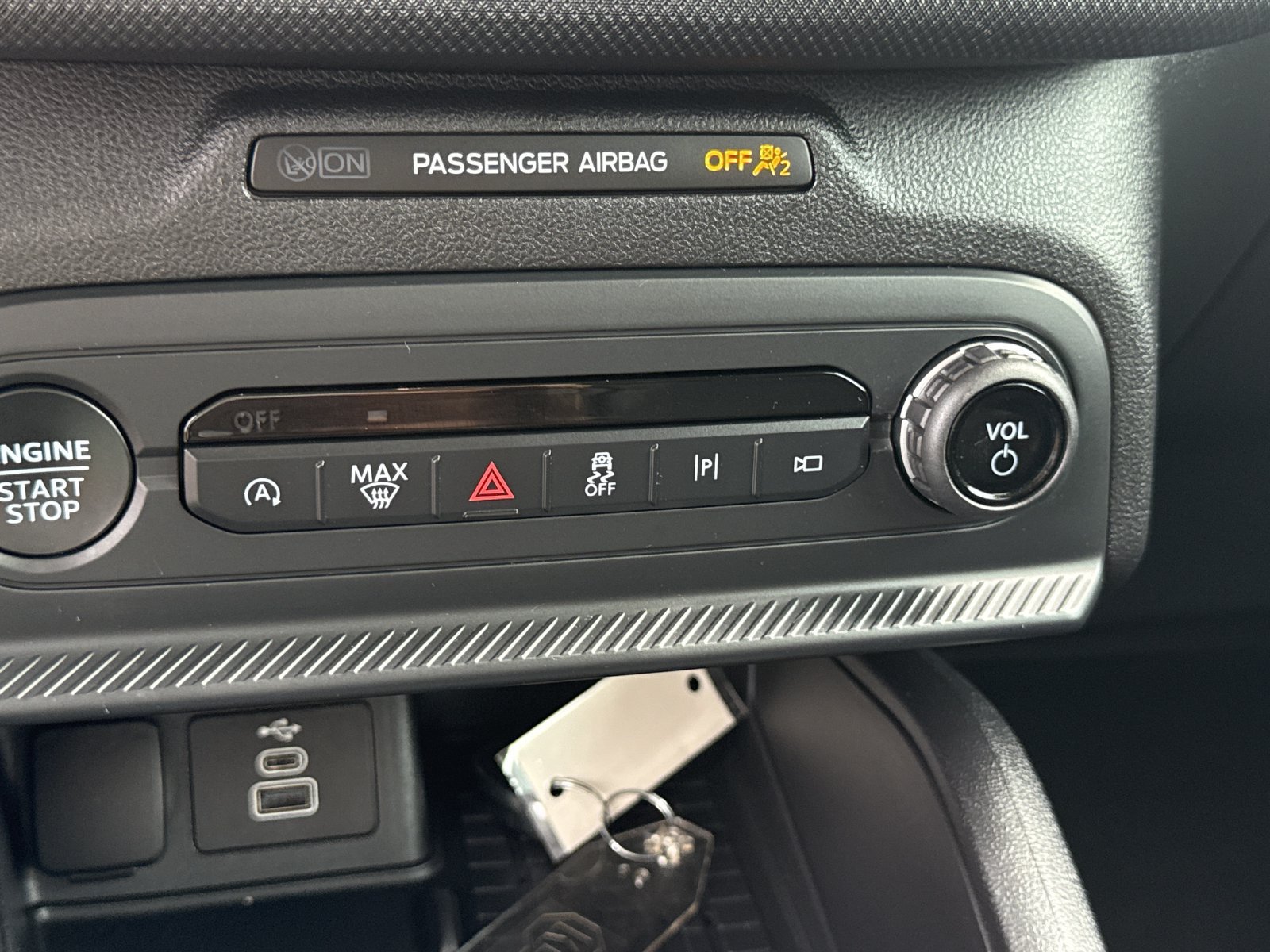 Certified 2025 Ford Bronco Sport Outer Banks w/ Outer Banks Tech Package+ AWD/4WD image 31