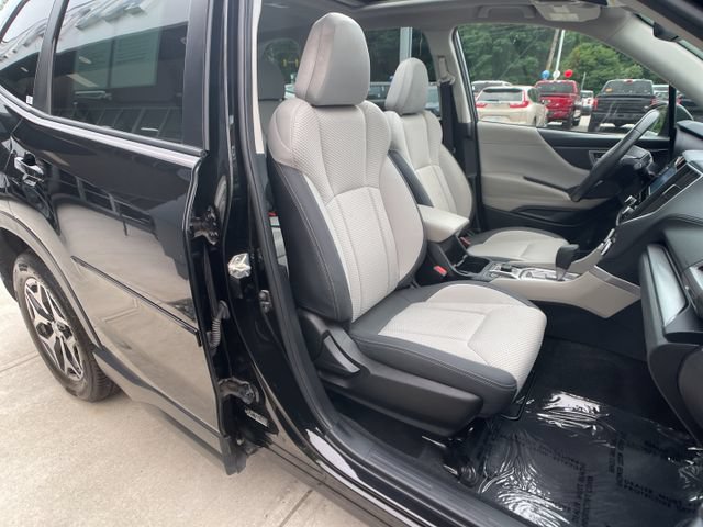 Used 2021 Subaru Forester Premium AWD/4WD image 29