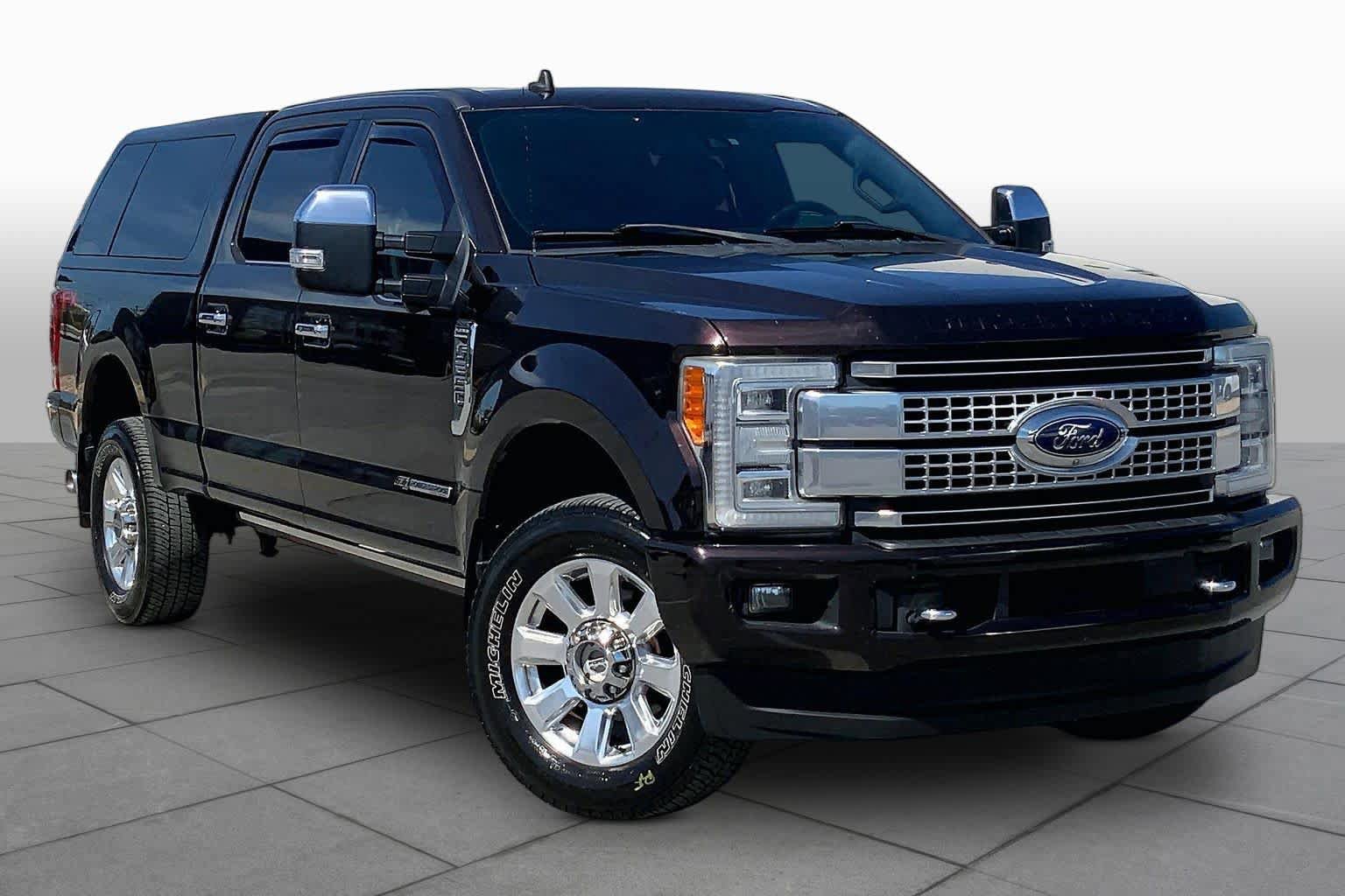 Certified 2019 Ford F250 Platinum w/ Platinum Ultimate Package AWD/4WD image 3