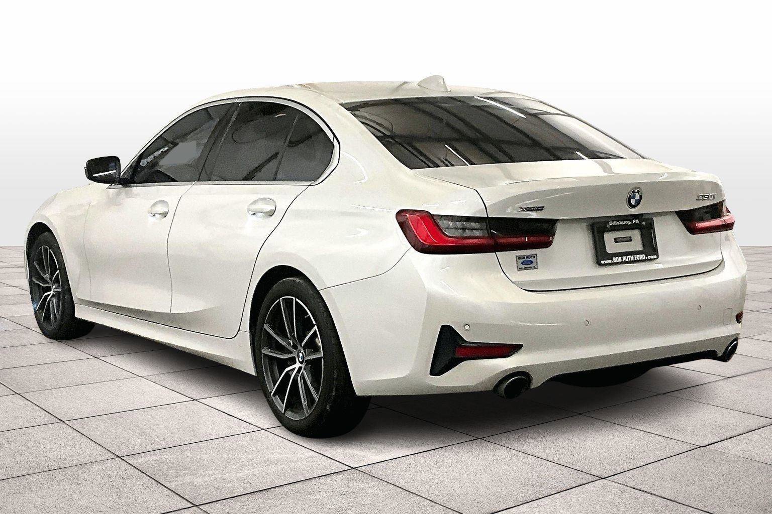 Used 2020 BMW 330i xDrive Sedan w/ Convenience Package image 4