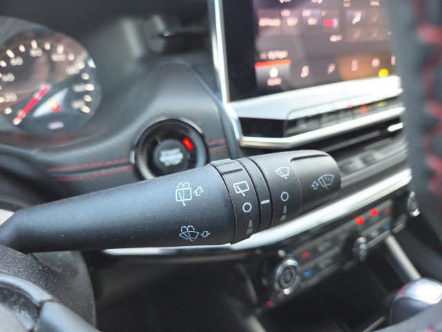 Used 2025 Jeep Compass Trailhawk AWD/4WD image 39