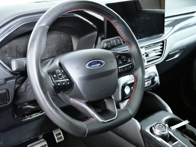Certified 2024 Ford Escape ST-Line w/ Tech Pack #1 AWD/4WD image 18