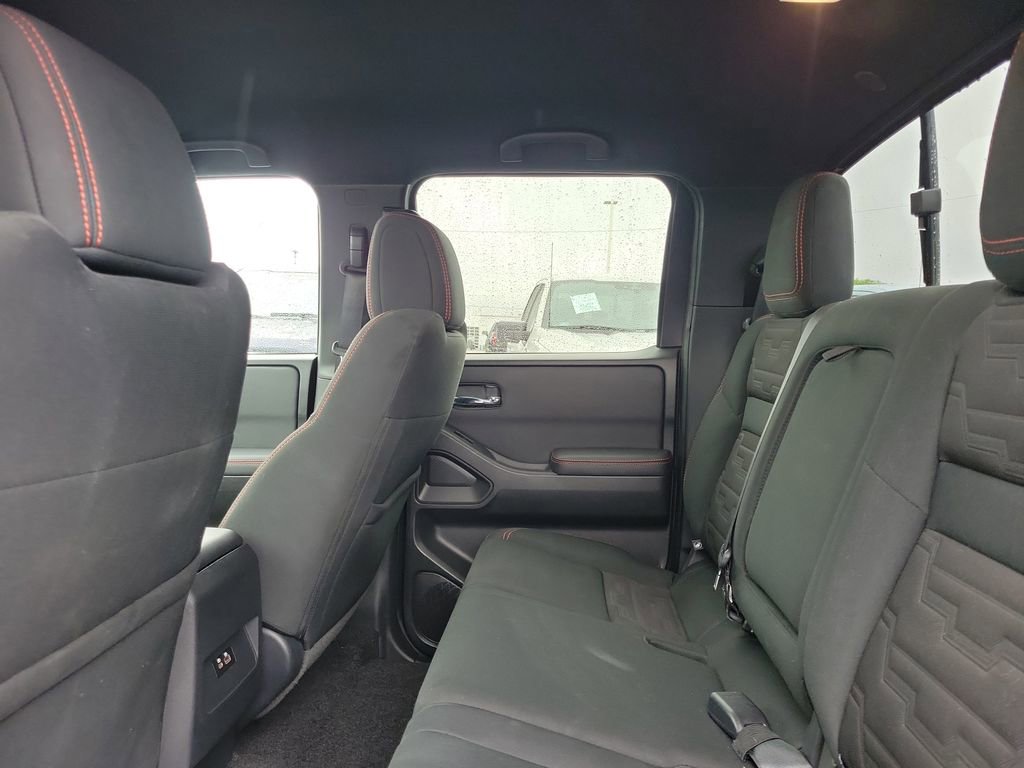 Used 2022 Nissan Frontier PRO-4X w/ Technology Package AWD/4WD image 14