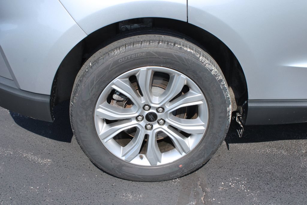 Certified 2024 Ford Edge Titanium AWD/4WD image 4