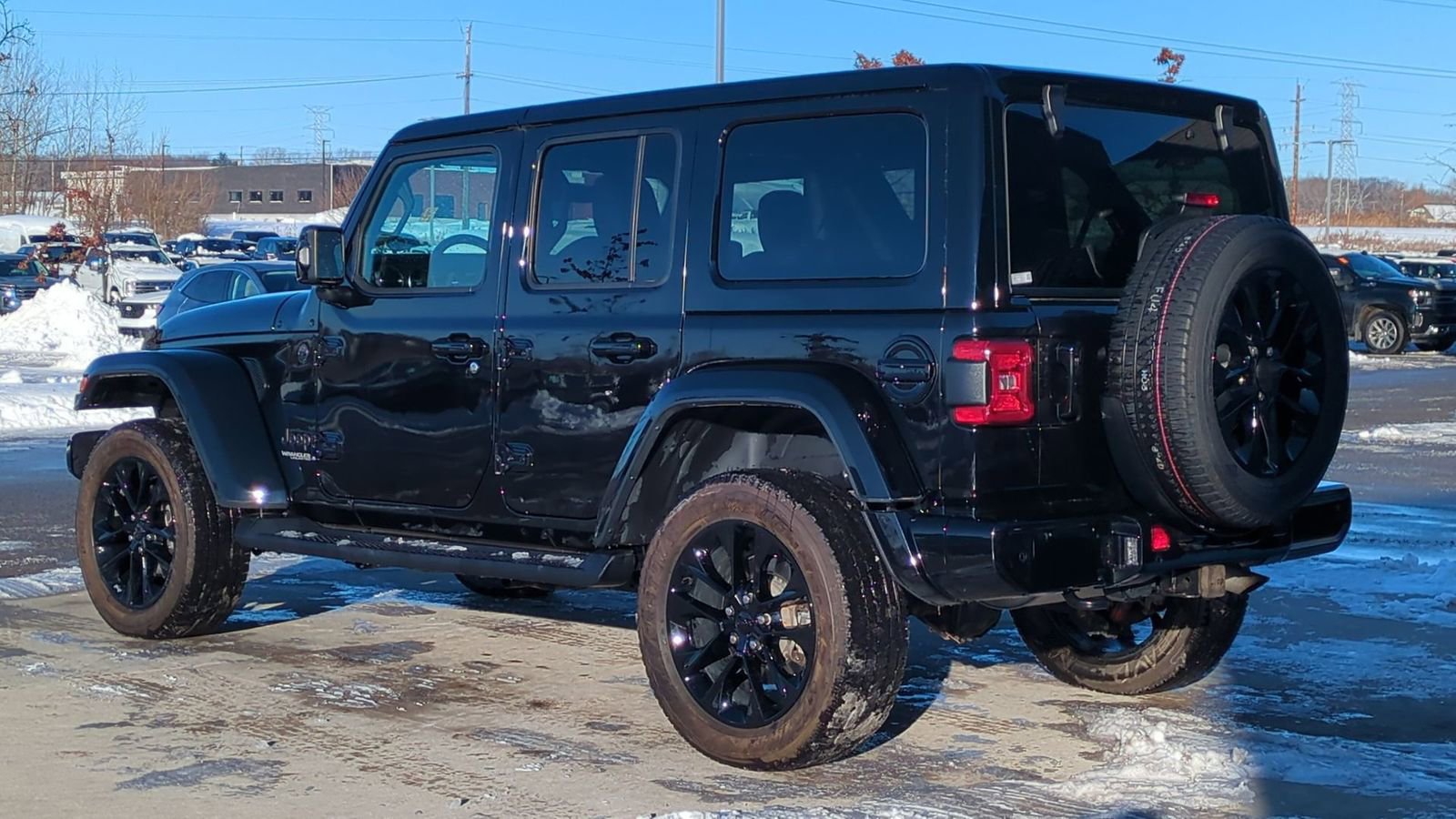 Used 2022 Jeep Wrangler Unlimited Sahara image 3