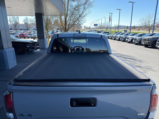 Used 2020 Toyota Tacoma Limited AWD/4WD image 4