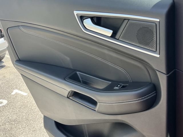 Certified 2024 Ford Edge Titanium w/ Equipment Group 301A AWD/4WD image 22