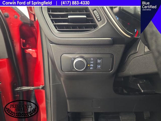 Certified 2021 Ford Escape SE w/ SE Sport Appearance Package image 32