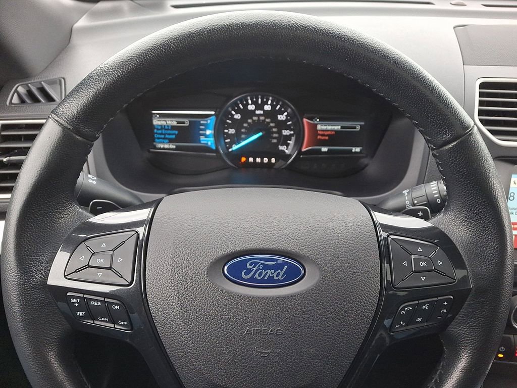 Certified 2017 Ford Explorer XLT w/ Equipment Group 202A image 21
