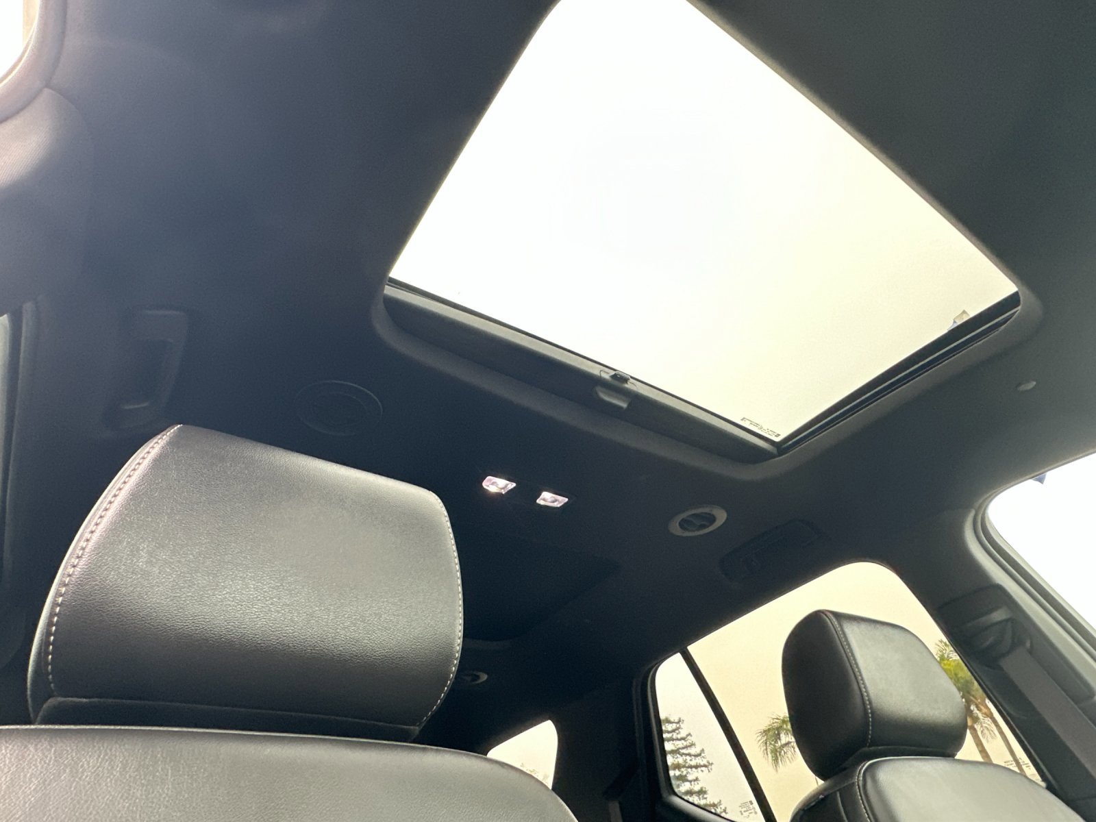 Used 2023 Chevrolet Traverse LT w/ LT Premium Package image 18