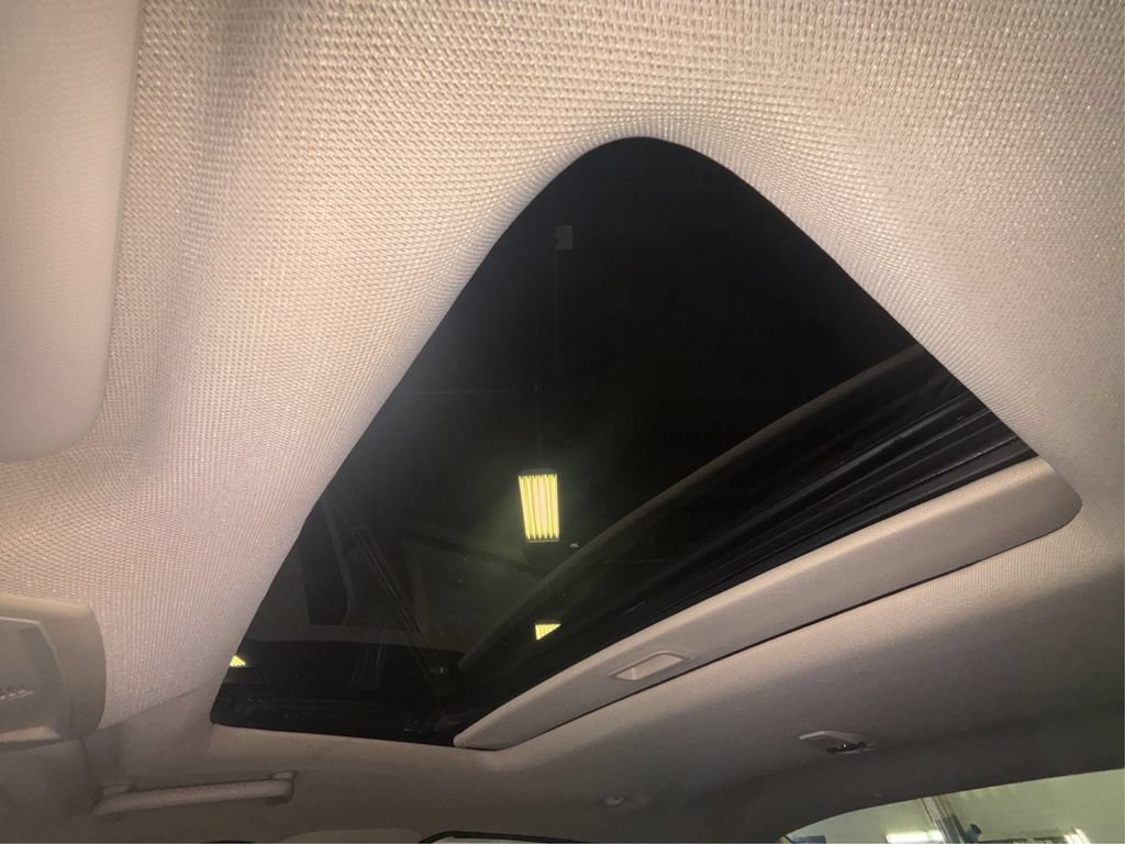 Certified 2018 Ford Focus SEL FWD image 29