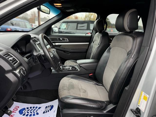Certified 2017 Ford Explorer XLT w/ Equipment Group 202A image 13