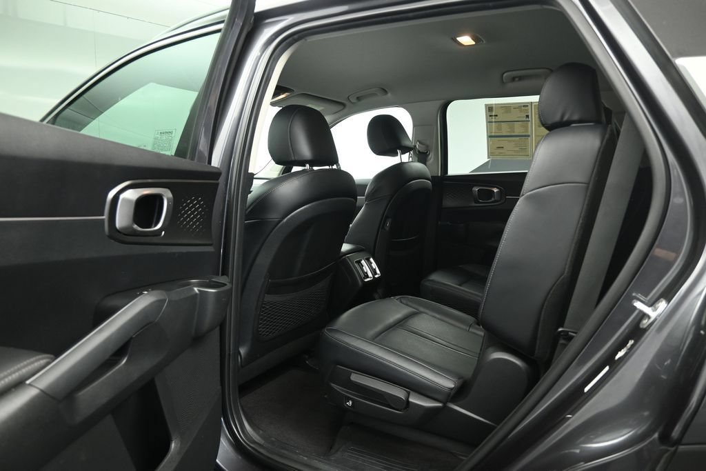 Used 2022 Kia Sorento EX FWD image 18