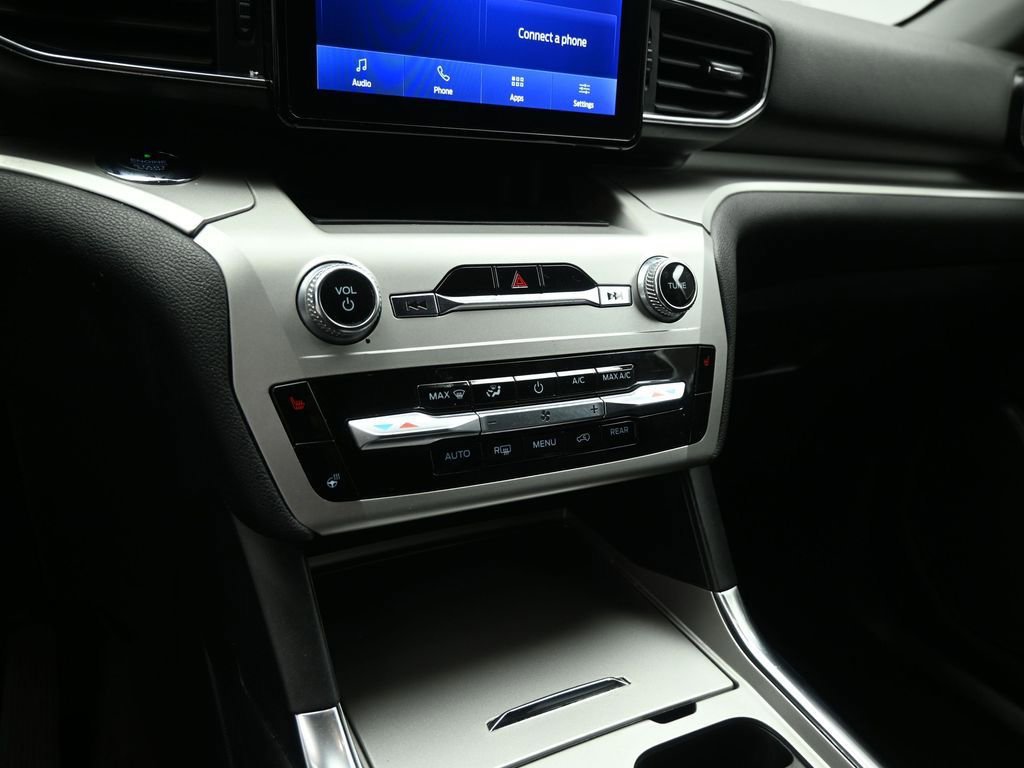 Certified 2021 Ford Explorer XLT image 41