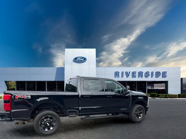 Certified 2023 Ford F250 Lariat w/ Lariat Ultimate Package AWD/4WD image 3