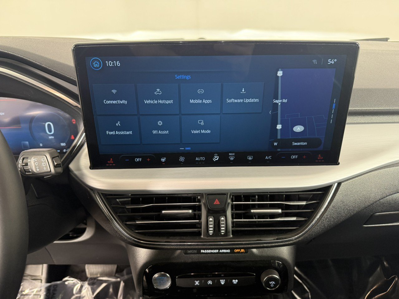 Certified 2025 Ford Escape Platinum AWD/4WD image 20