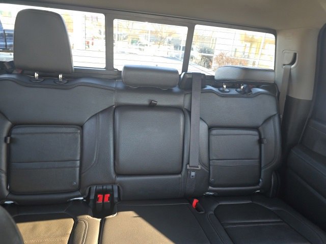 Used 2023 GMC Sierra 3500 Denali w/ Denali Ultimate Package image 23