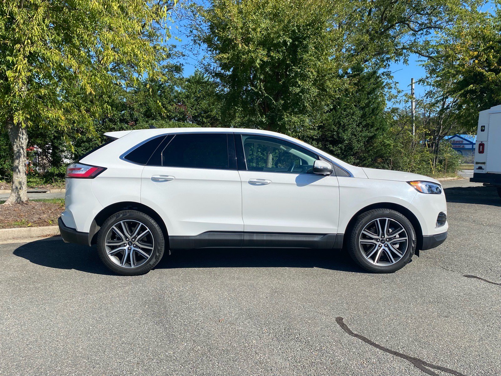 Certified 2024 Ford Edge Titanium AWD/4WD image 3