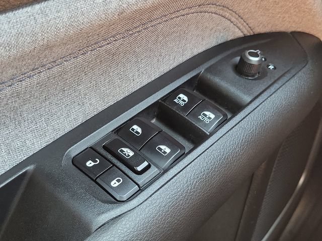 Used 2024 Jeep Compass Latitude AWD/4WD image 14