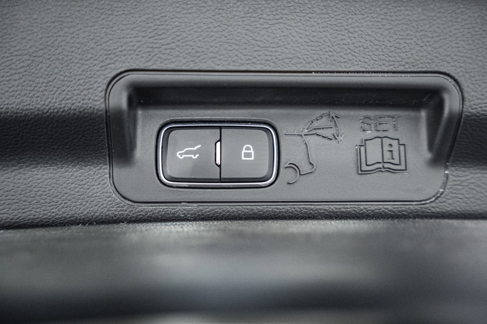 Certified 2020 Ford Explorer ST w/ ST Street Pack image 27