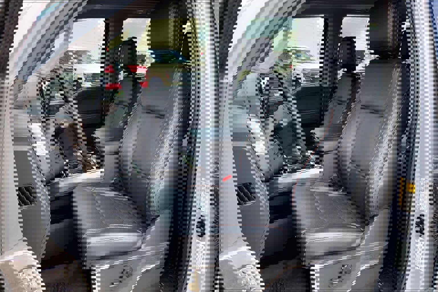 Certified 2024 Ford F250 Lariat w/ Lariat Ultimate Package image 9