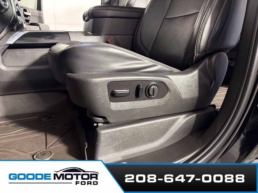 Used 2021 Chevrolet Silverado 3500 High Country w/ Technology Package AWD/4WD image 12