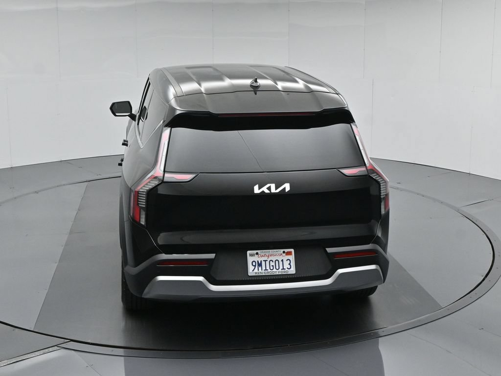 Used 2024 Kia EV9 Light Long Range RWD image 46